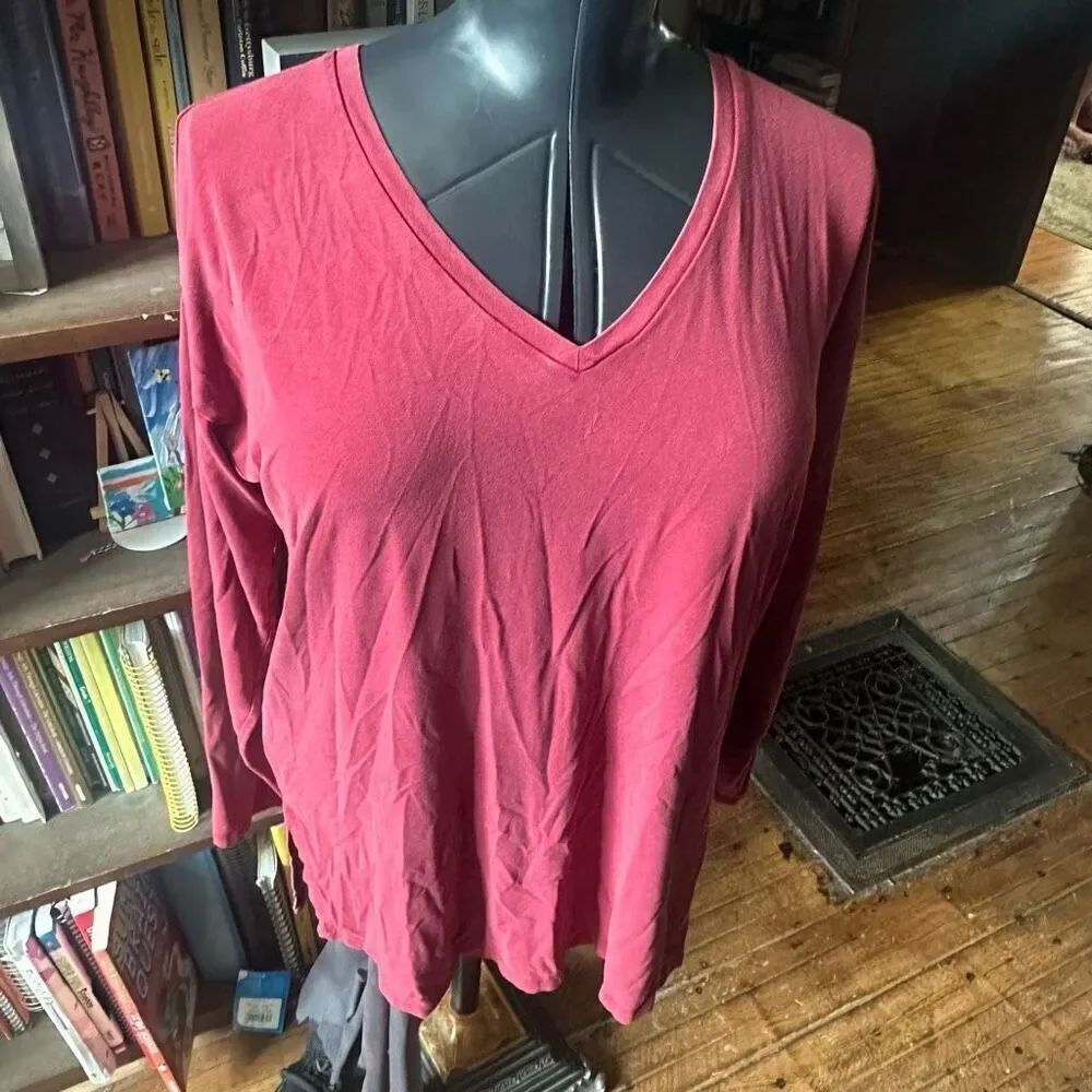 Eileen Fisher red v-neck oversized S long sleeve shirt